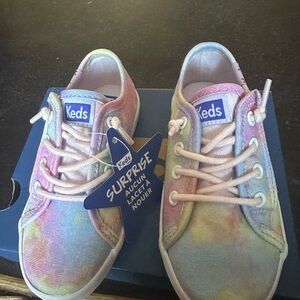 Multicolor Keds